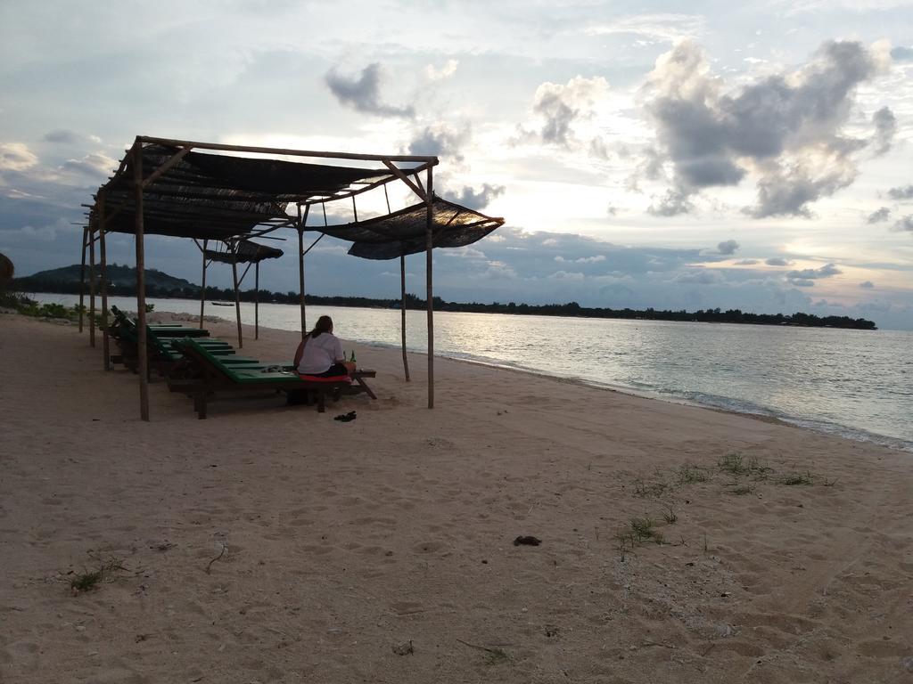Balenta Bungalow Gili Meno Hotel Екстериор снимка