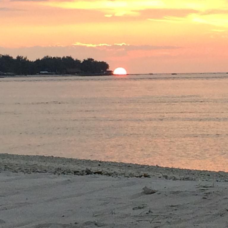 Balenta Bungalow Gili Meno Hotel Екстериор снимка