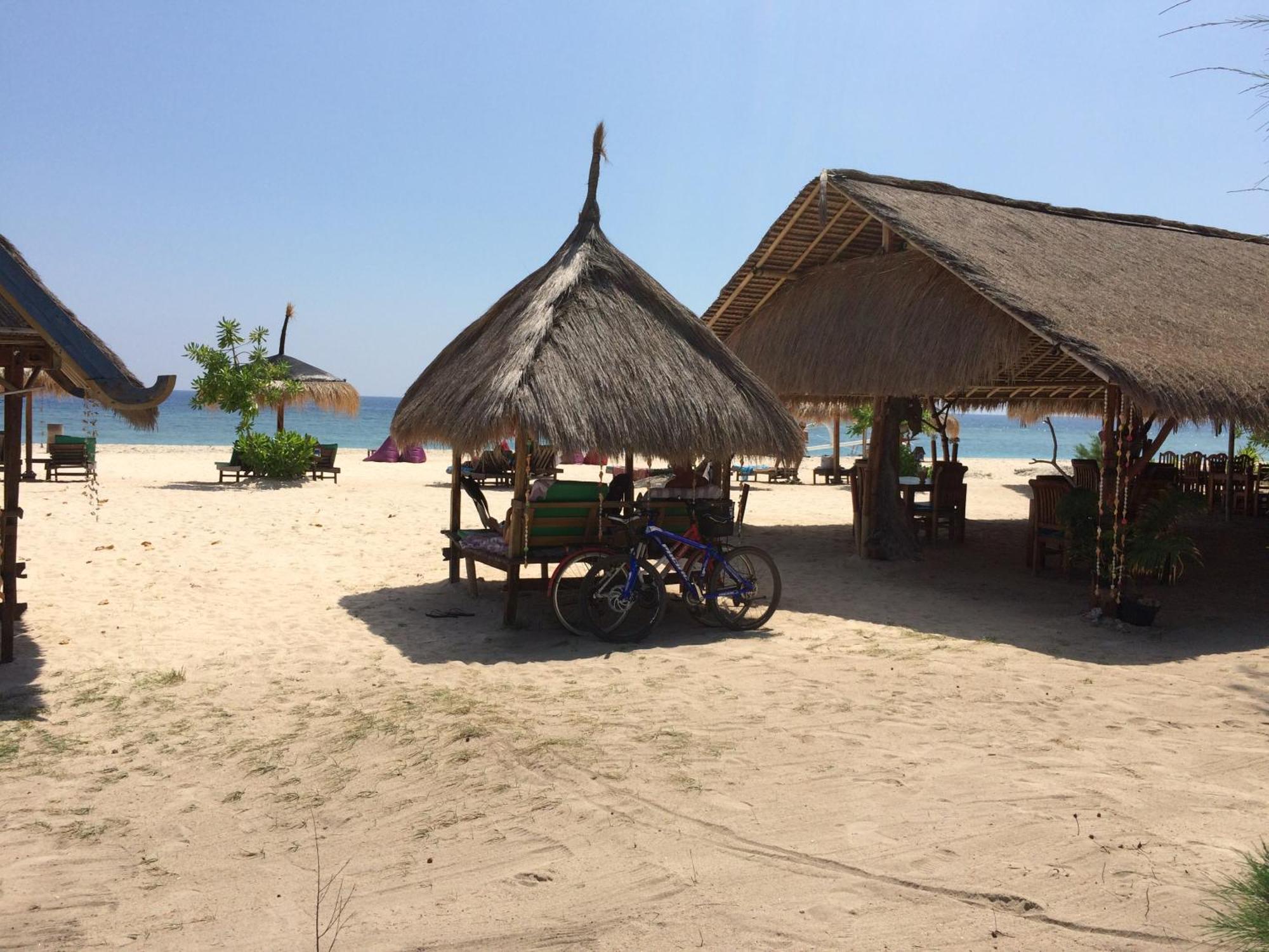 Balenta Bungalow Gili Meno Hotel Екстериор снимка