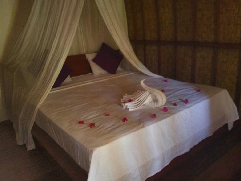 Balenta Bungalow Gili Meno Hotel Екстериор снимка